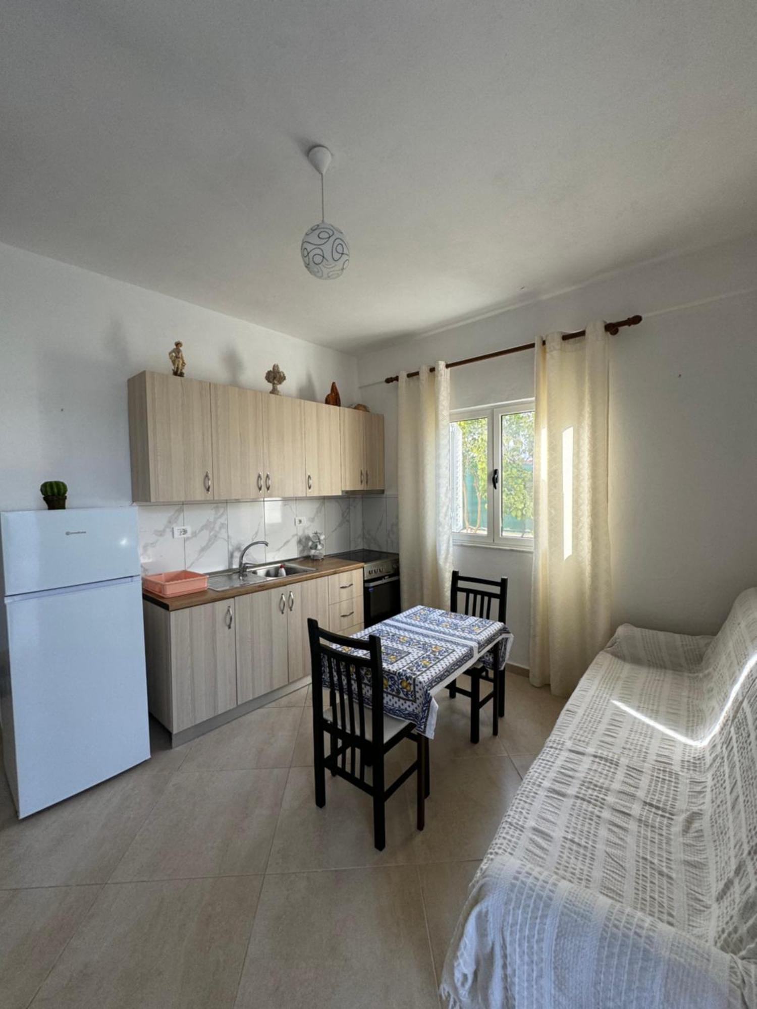 Holiday Apartments Дуррес Экстерьер фото
